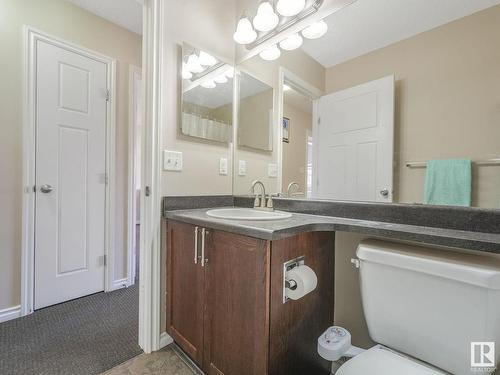 6418 16 Avenue, Edmonton, AB - Indoor Photo Showing Bathroom