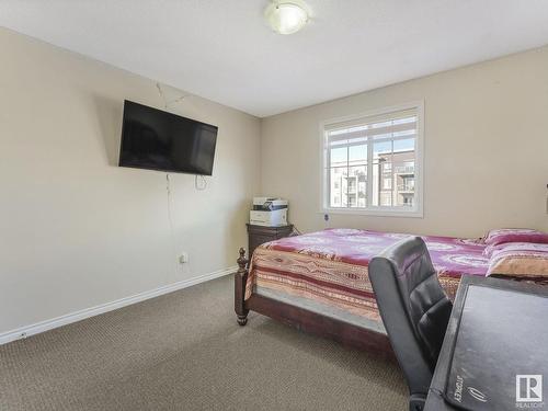 6418 16 Avenue, Edmonton, AB - Indoor Photo Showing Bedroom