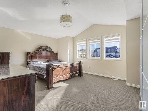 6418 16 Avenue, Edmonton, AB - Indoor Photo Showing Bedroom