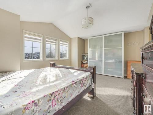 6418 16 Avenue, Edmonton, AB - Indoor Photo Showing Bedroom