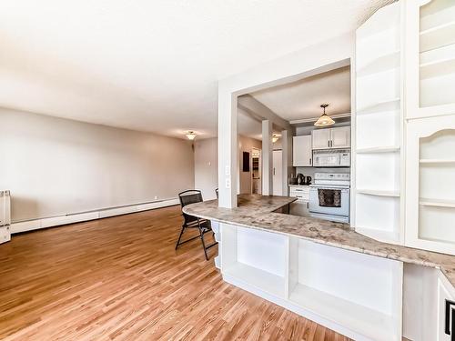 3 13454 Fort Road, Edmonton, AB - Indoor Photo Showing Kitchen