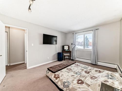 3 13454 Fort Road, Edmonton, AB - Indoor