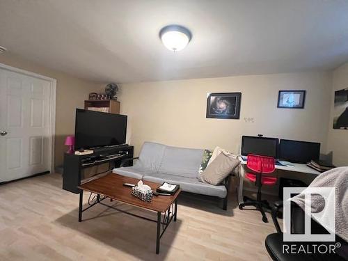 12131 125 Street, Edmonton, AB - Indoor Photo Showing Living Room