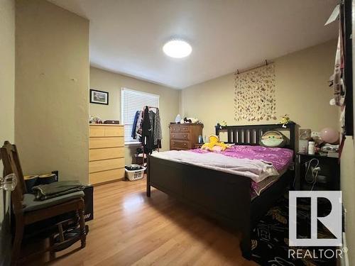 12131 125 Street, Edmonton, AB - Indoor Photo Showing Bedroom