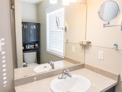 4689 Crabapple Run, Edmonton, AB - Indoor Photo Showing Bathroom