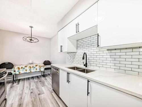 4 14120 80 Street, Edmonton, AB - Indoor Photo Showing Kitchen With Double Sink With Upgraded Kitchen