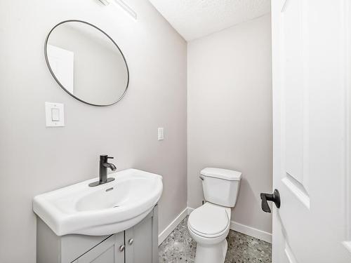 4 14120 80 Street, Edmonton, AB - Indoor Photo Showing Bathroom