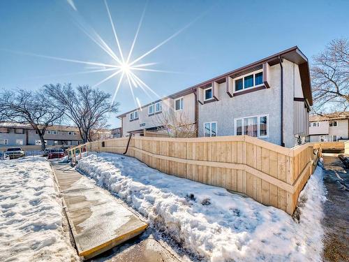 4 14120 80 Street, Edmonton, AB - Outdoor