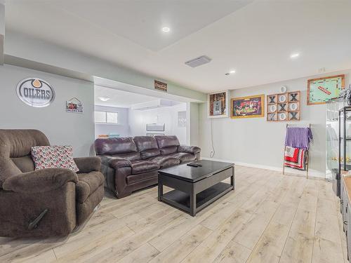 8612 152A Avenue, Edmonton, AB - Indoor Photo Showing Living Room