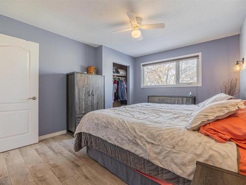 8612 152A Avenue, Edmonton, AB - Indoor Photo Showing Bedroom