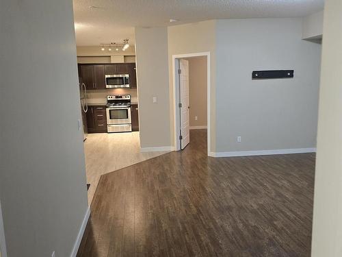 202 13835 155 Avenue, Edmonton, AB - Indoor Photo Showing Other Room