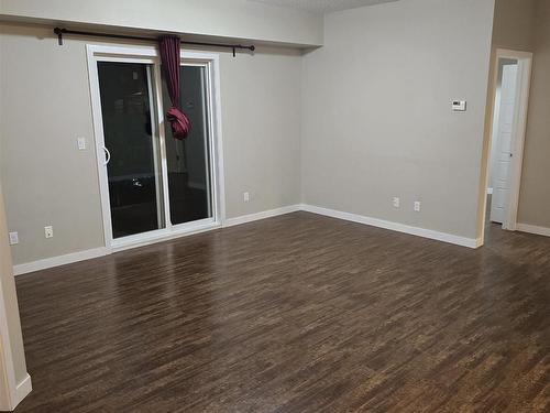 202 13835 155 Avenue, Edmonton, AB - Indoor Photo Showing Other Room