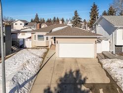 5912 11 Avenue NW  Edmonton, AB T6L 3A6