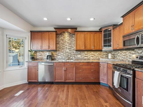 5912 11 Avenue Nw, Edmonton, AB - Indoor Photo Showing Kitchen