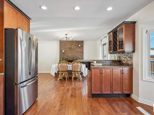 5912 11 Avenue Nw, Edmonton, AB - Indoor Photo Showing Kitchen