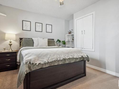 5912 11 Avenue Nw, Edmonton, AB - Indoor Photo Showing Bedroom