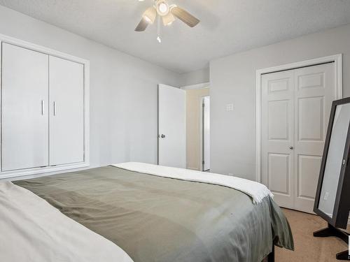 5912 11 Avenue Nw, Edmonton, AB - Indoor Photo Showing Bedroom