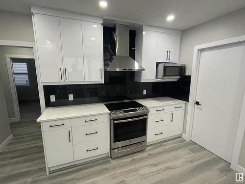 10505 76 Street, Edmonton, AB - Indoor Photo Showing Kitchen