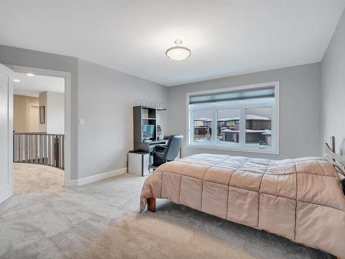 4510 Wingfield Bay, Edmonton, AB - Indoor Photo Showing Bedroom