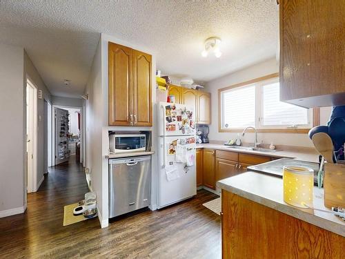 1230 62 St, Edmonton, AB - Indoor Photo Showing Kitchen