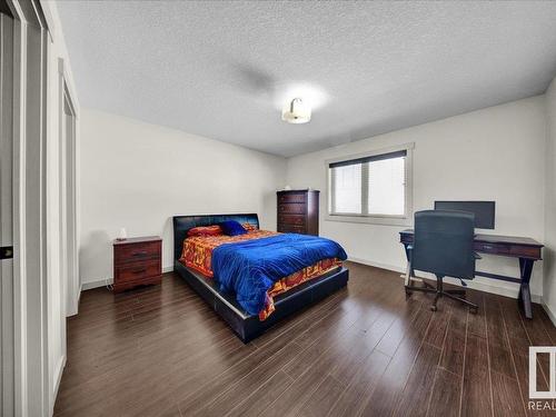 15836 13 Avenue Sw, Edmonton, AB - Indoor Photo Showing Bedroom