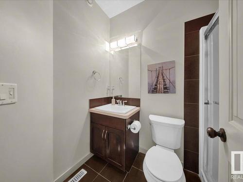 15836 13 Avenue Sw, Edmonton, AB - Indoor Photo Showing Bathroom