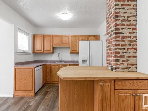 11250 57 Street, Edmonton, AB - Indoor Photo Showing Kitchen