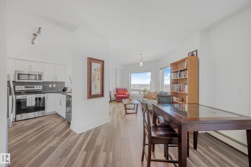 2601 10136 104 Street, Edmonton, AB - Indoor