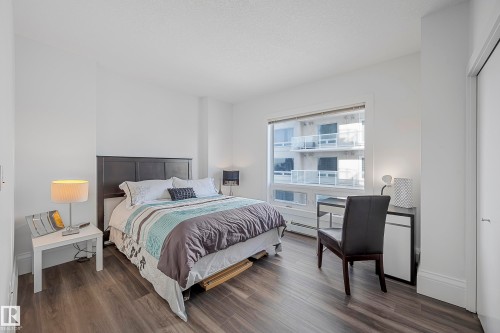 2601 10136 104 Street, Edmonton, AB - Indoor Photo Showing Bedroom