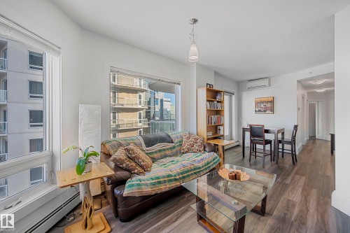 2601 10136 104 Street, Edmonton, AB - Indoor Photo Showing Living Room