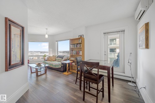 2601 10136 104 Street, Edmonton, AB - Indoor