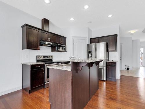 2832 16 Avenue Nw, Edmonton, AB - Indoor Photo Showing Kitchen With Upgraded Kitchen