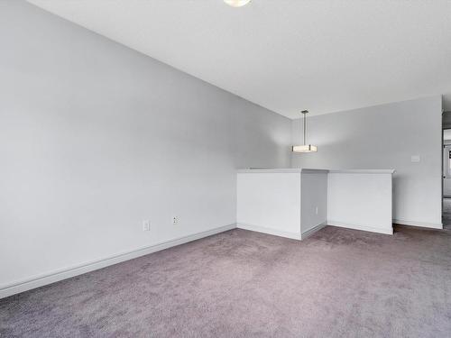 2832 16 Avenue Nw, Edmonton, AB - Indoor Photo Showing Other Room