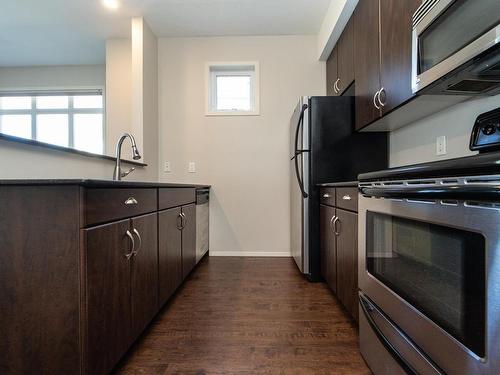 10 9856 83 Avenue, Edmonton, AB - Indoor Photo Showing Kitchen