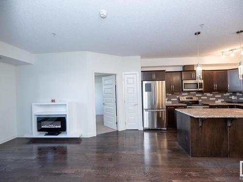 105 10520 56 Avenue, Edmonton, AB - Indoor Photo Showing Kitchen With Upgraded Kitchen