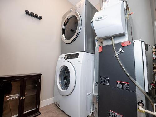 105 10520 56 Avenue, Edmonton, AB - Indoor Photo Showing Laundry Room