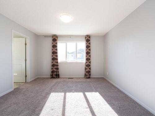 58 1816 Rutherford Road, Edmonton, AB - Indoor Photo Showing Kitchen With Upgraded Kitchen