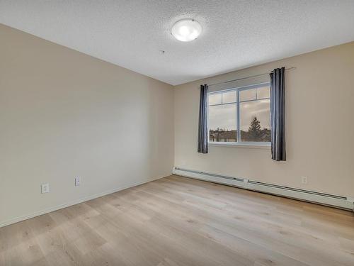 311 646 Mcallister Loop, Edmonton, AB - Indoor Photo Showing Other Room