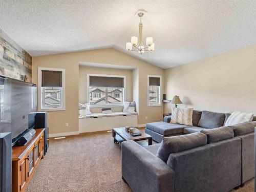 16724 60 Street, Edmonton, AB - Indoor Photo Showing Living Room