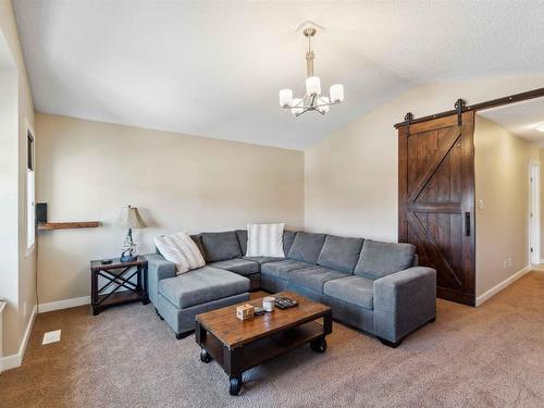 16724 60 Street, Edmonton, AB - Indoor Photo Showing Living Room