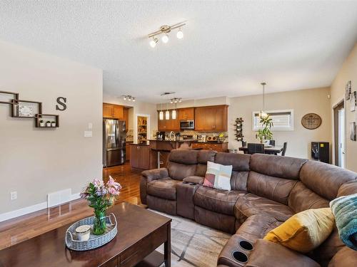 16724 60 Street, Edmonton, AB - Indoor Photo Showing Living Room