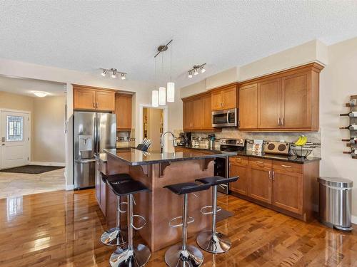 16724 60 Street, Edmonton, AB - Indoor Photo Showing Kitchen