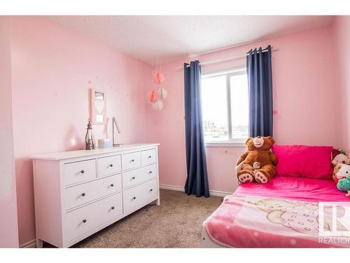 937 Ebbers Crescent Nw, Edmonton, AB - Indoor Photo Showing Bedroom