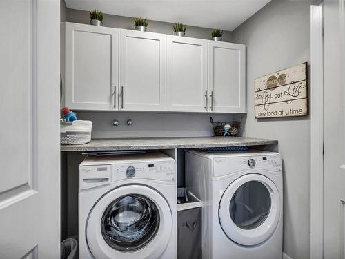 1811 Keene Crescent, Edmonton, AB - Indoor Photo Showing Laundry Room