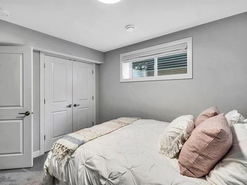 1811 Keene Crescent, Edmonton, AB - Indoor Photo Showing Bedroom