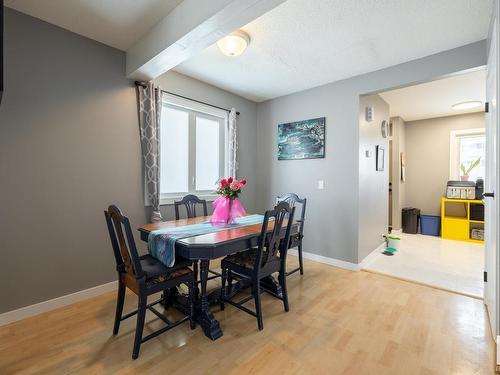 2576 138A Avenue, Edmonton, AB - Indoor Photo Showing Dining Room