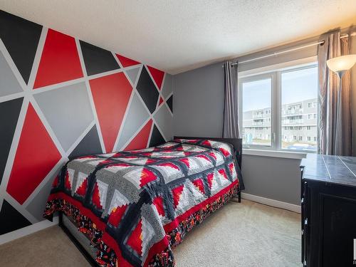 2576 138A Avenue, Edmonton, AB - Indoor Photo Showing Bedroom