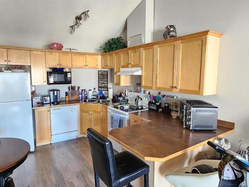 428 5340 199 Street, Edmonton, AB - Indoor Photo Showing Kitchen With Double Sink