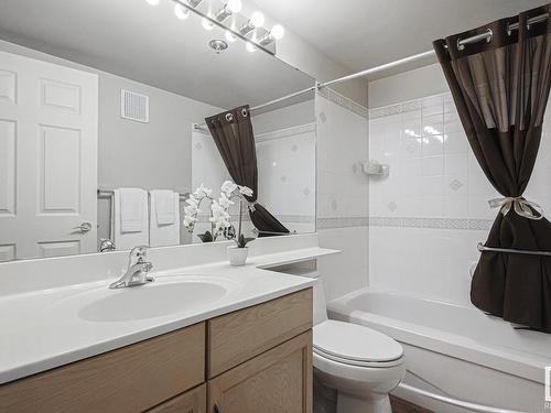 311 10915 21 Avenue, Edmonton, AB - Indoor Photo Showing Bathroom