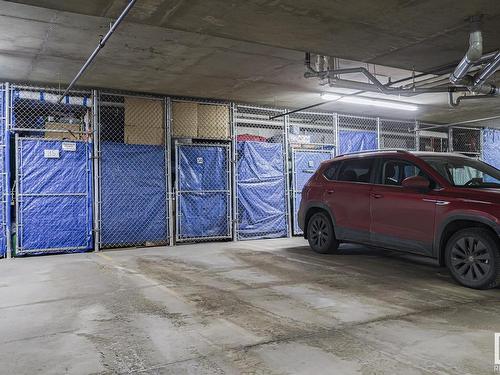 311 10915 21 Avenue, Edmonton, AB - Indoor Photo Showing Garage